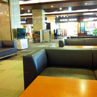 広々したロビー