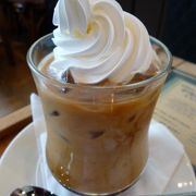 赤坂・路地裏の軽食喫茶
