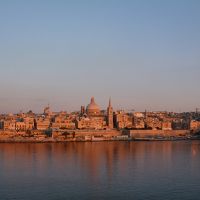 夕暮れどきのバレッタ旧市街