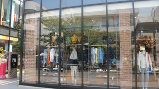 ベーシックな服が欲しい方におすすめです。