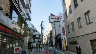 ネオンがまぶしい