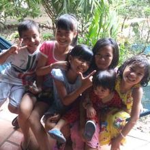 蜂蜜工場の子どもたち