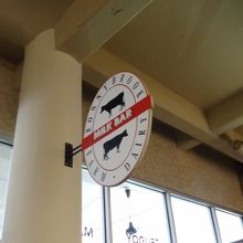 牛のマークが目印。