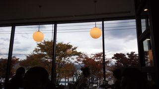 諏訪湖ほとりのおしゃれレストラン