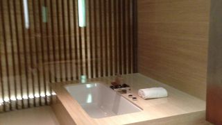 ハイレベルなラウンジ