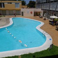 屋外プールあり