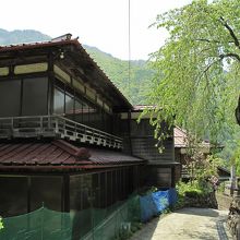 巡礼道に沿って立つ宿場の風景