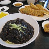 ホテル近くにはおいしいお店がたくさんあります