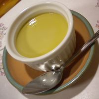 デザートにほうじ茶のプリン。