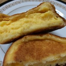 ブリオッシュクリームの断面