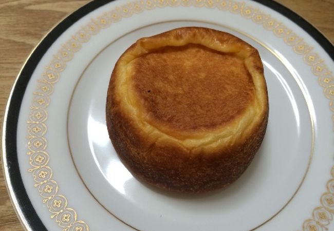 ひっそり佇んでいるような、素敵なパン屋さん。