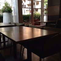 レストラン。静かで落ち着いた雰囲気でした。