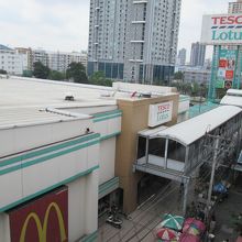 テスコ　ロータス (オンヌット店)