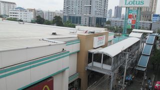 １階の特設ブースは安い