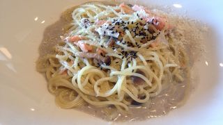 住宅街にぽつりと佇む生パスタのお店。