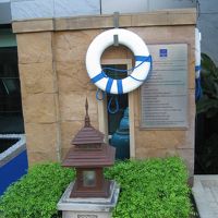 プールサイドのシャワー