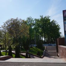 Mがメトロの目印