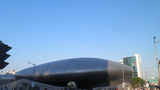 東大門デザインプラザがある