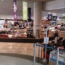 お土産フロア