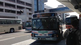 国内線第１→国際線、国際線→国内線第２→国内線第１の順でした。