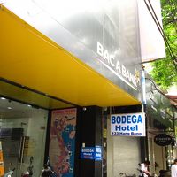 入口が銀行です