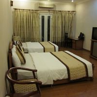 シックなインテリアで広い