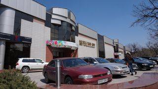 高級感あるショッピングセンター