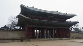 李氏王朝の宮殿で世界遺産
