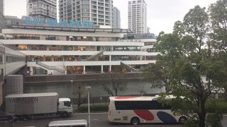 ベイエリアのショッピングスポット