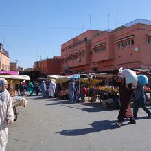 メディナ街並。スーク。