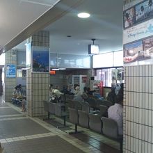 ターミナル内の様子