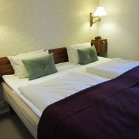 窓辺の飾り付けが可愛い&#10084;部屋です