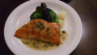 二子玉川の駅のそば、玉川高島屋1階にあるつばめグリル