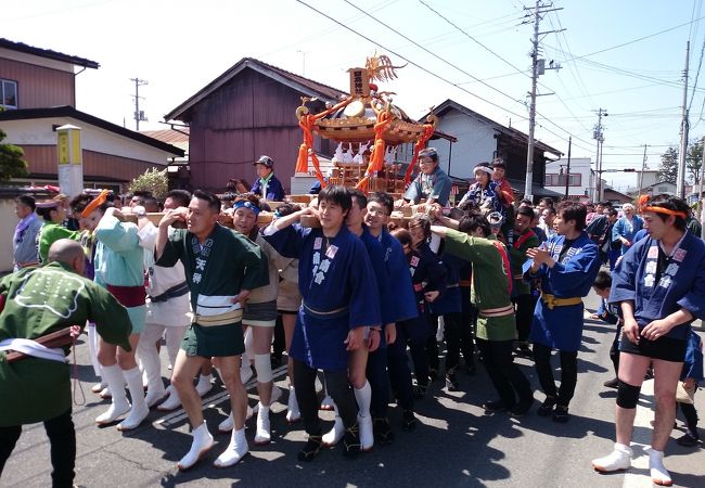 日高火防祭