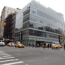 広く、また魅力的な店舗もいっぱい。