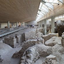 最新の屋根付き発掘現場です。