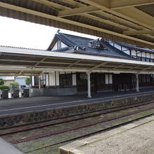 終点駅だけに大きな駅です。