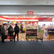 羽田空港内ブルースカイ