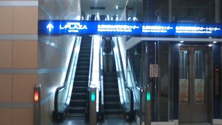 ここまでは風雨に晒されずにアクセスすることが出来ます