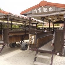 水牛車後ろから。