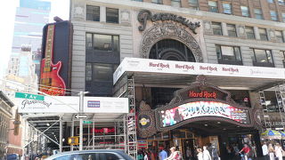 店の外も店の中も楽しい