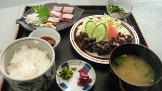 鯨の博物館の前にあり便利です。