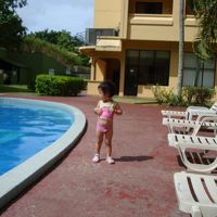 小さいながらプールも