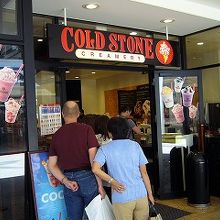 楽しい雰囲気の店です