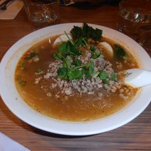 Sukhothai Tom Yum Noodle Soup　