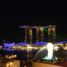 夜のマーライオン 公園