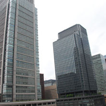 赤レンガ駅舎前、丸ビル＆新丸ビル