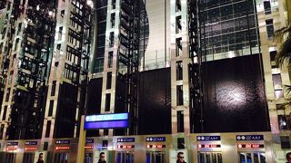 ケタ違いな空港