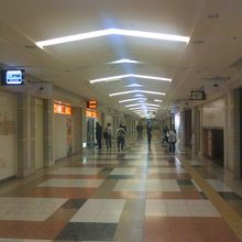 殆どシャッター状態の朝のアピアの風景