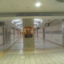 特に東側はオープンが遅い店舗が多いです